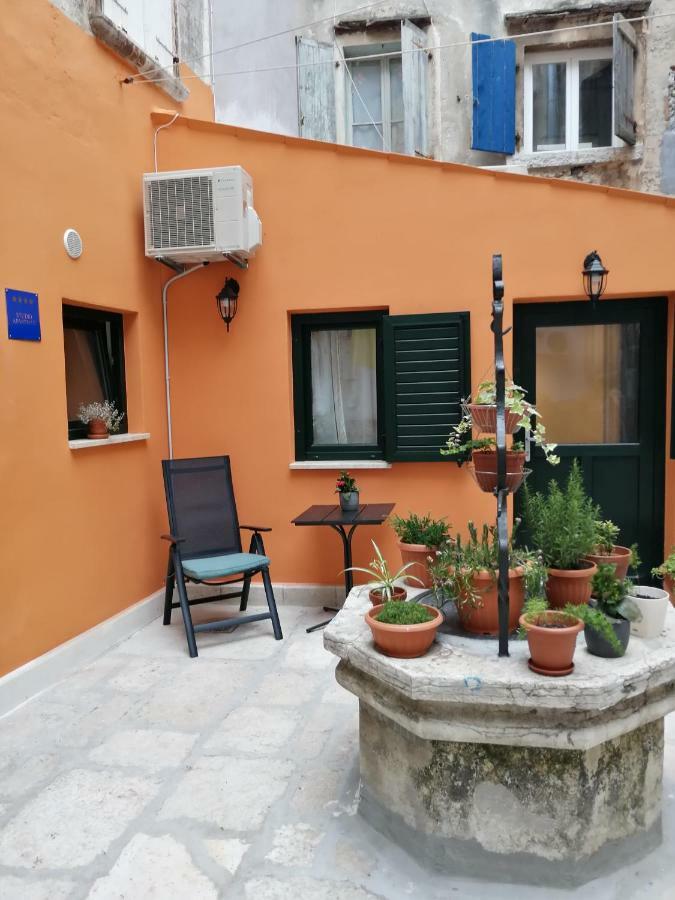 Studio App Dea In The Center Rovinj Exterior photo